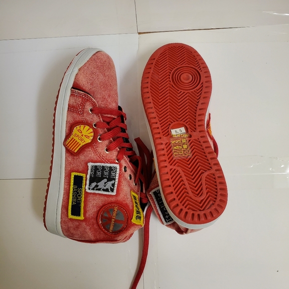 New assorted colors and sizes sneakers unisex for big boys and girls - Picture 10 of 16